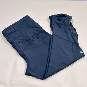 Lululemon black Capri leggings​​​​​​​​​​